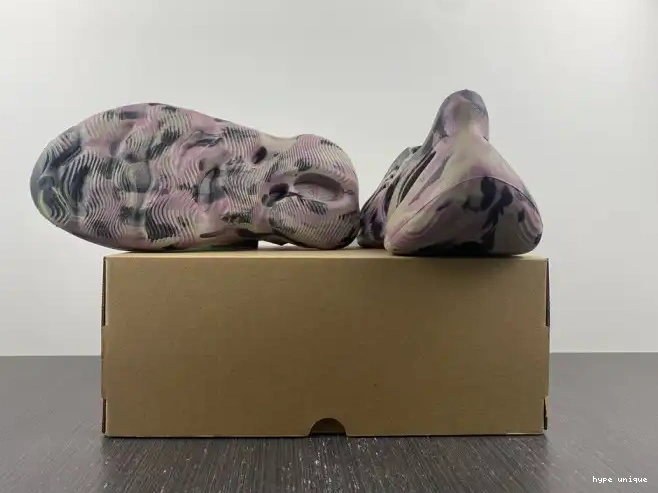hype IG9562 Foam Adidas Yeezy MX Carbon RNR 0516